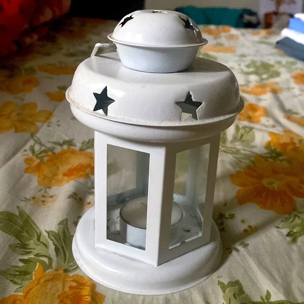 Lamp with T lite candle